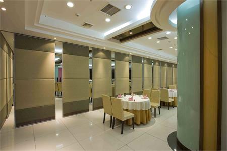 餐廳活動(dòng)隔斷